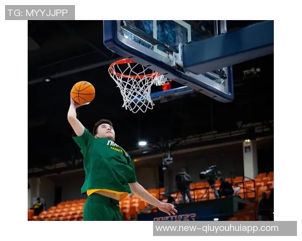 王俊杰在旧金山大学队内战术地位提升自主攻击力显著增强 王俊杰在旧金山大学队内战术地位提升自主攻击力显著增强